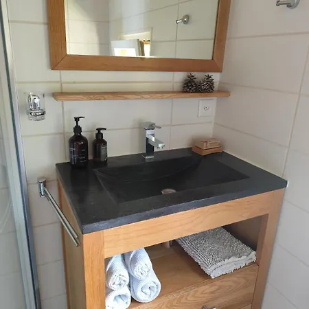 Beau-site בקתה *